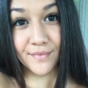 Meet your Posher, Angelina